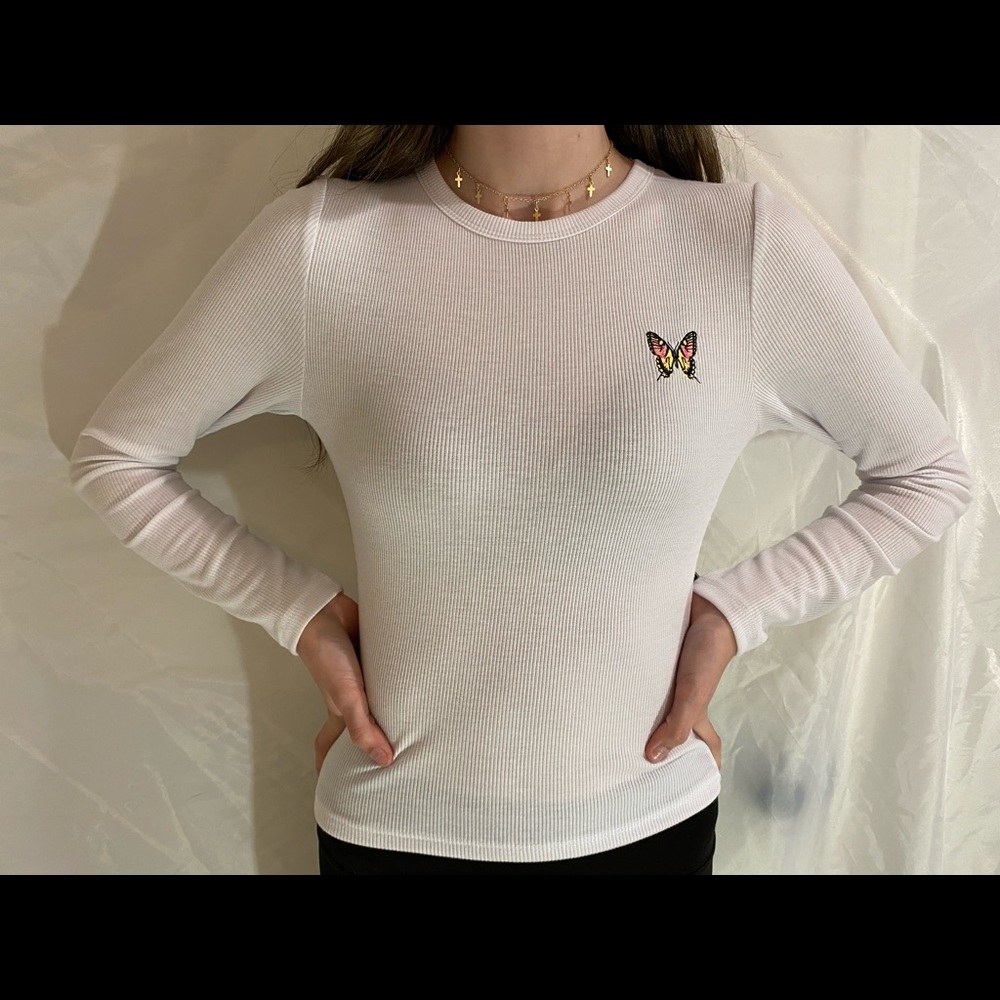 White sleeve shirt
